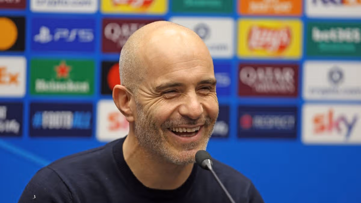 Enzo Maresca trong buổi họp báo ra mắt tại Manchester City