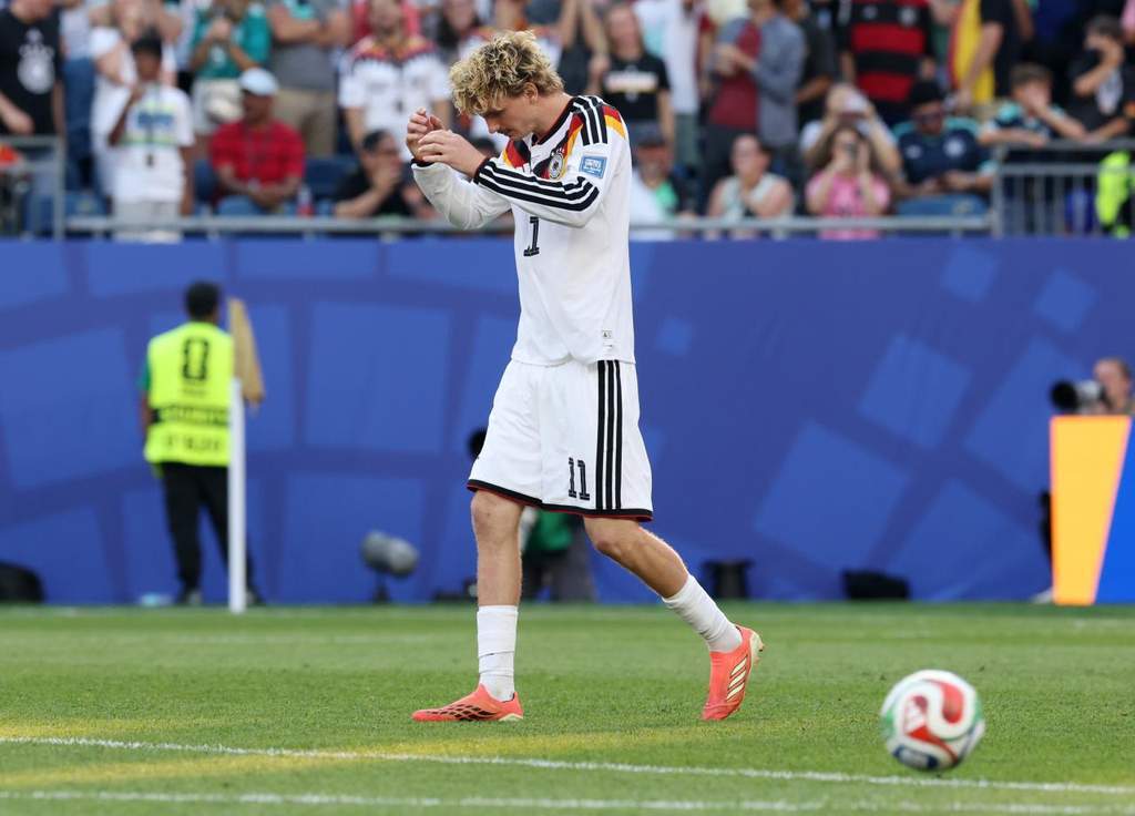Nỗi đau penalty World Cup và kỳ vọng triều đại Klopp rực lửa