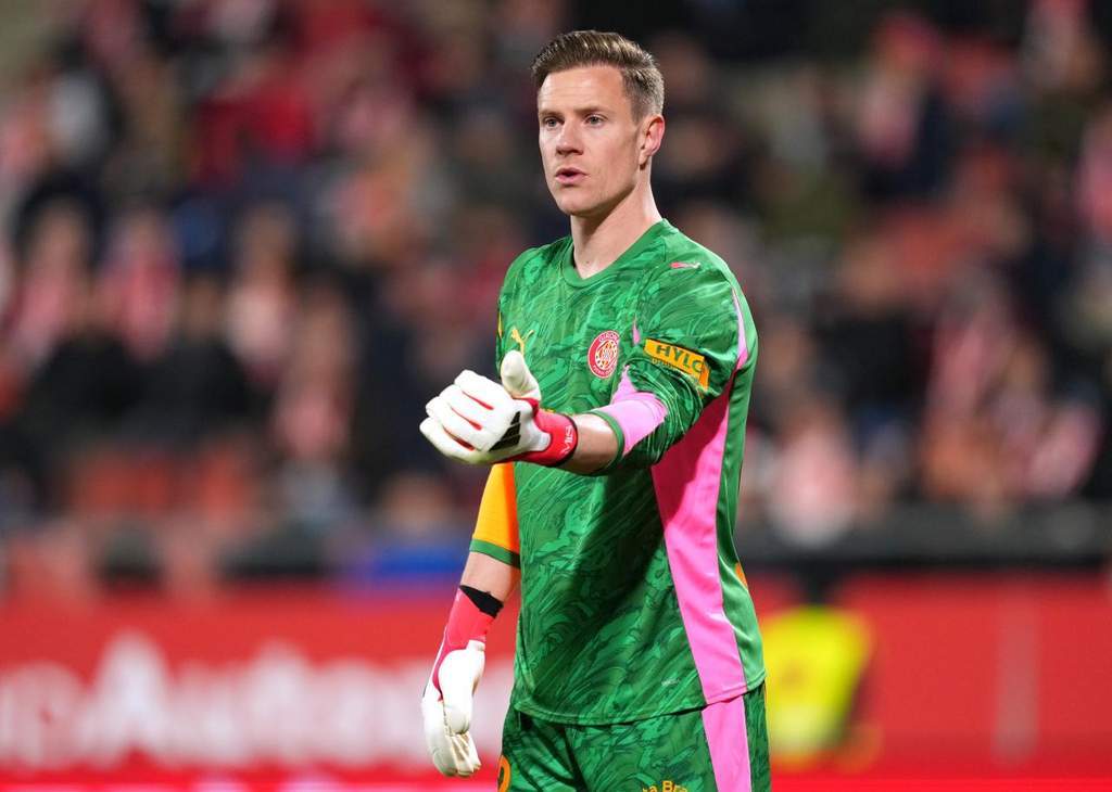 Marc-André ter Stegen trong màu áo FC Barcelona chuẩn bị cho chuyến du đấu tại Anh